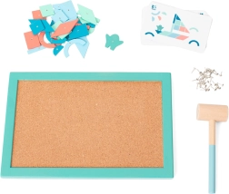 Klopkacia doska s kladivkom a klincami pre deti