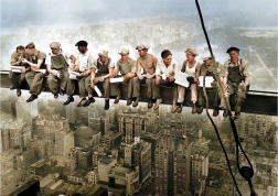 Puzzle Obed na mrakodrape 1000 dielikov