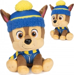 Plyšový pes CHASE z PAW PATROL v zimnej čiapke a šále 18 cm