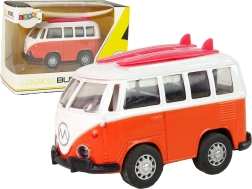 Kovový výletný autobus