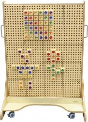 Drevená voľne stojaca STEM tabuľa MASTERKIDZ