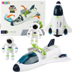 kozmická loď s astronautmi a vozidlom so svetlami a zvukmi