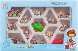 Sada plastových korálikov v krabičke pre deti