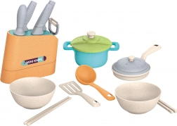 Kuchynský riad z ekologických materiálov