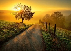 Ravensburger puzzle Ráno v zlatých lúčoch 1000 dielikov