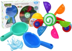 Otočná hračka do kúpeľa s farebnými miskami a dvoma lyžicami