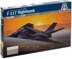 Plastikový model lietadla F-117A Stealth na zlepenie