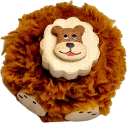 2KIDS TOYS drevená magnetka s brmbolcom – lev