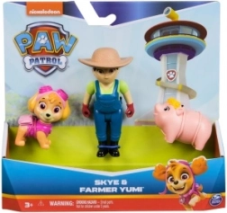 Sada figúrok Paw Patrol Skye a farmárka Yumi s prasiatkom
