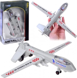 Kovový dron s vojnovými efektmi