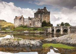 Ravensburger puzzle Eilean Donan Castle – Veľká Británia, 1000 dielikov