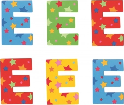 Drevené písmeno E s hviezdičkami