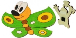 DODO drevená dekoračná magnetka – zelený motýľ 10 × 7 cm