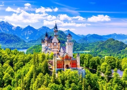 Puzzle Zámok Neuschwanstein v lete 1000 dielikov