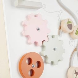 Bieco drevené detské chodítko s aktivitami – lesné zvieratká