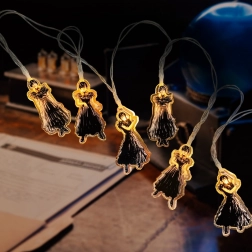 Wednesday svetelný reťaz na batérie 130 cm