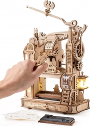Robotime ROKR svietiace drevené 3D puzzle – klasický tlačiarenský stroj (303 dielikov)