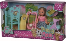 Bábika Evi na ihrisku pre šteniatka