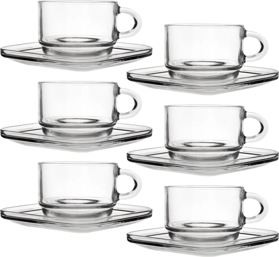 Moderné číre sklo, ktoré zvýrazní nápoj