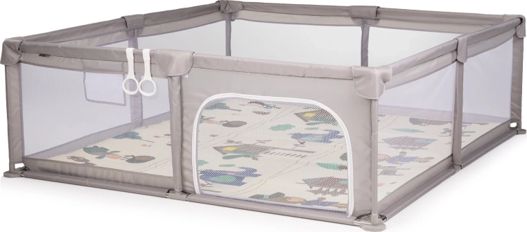 Veľká hracia plocha a priedušné sieťované steny