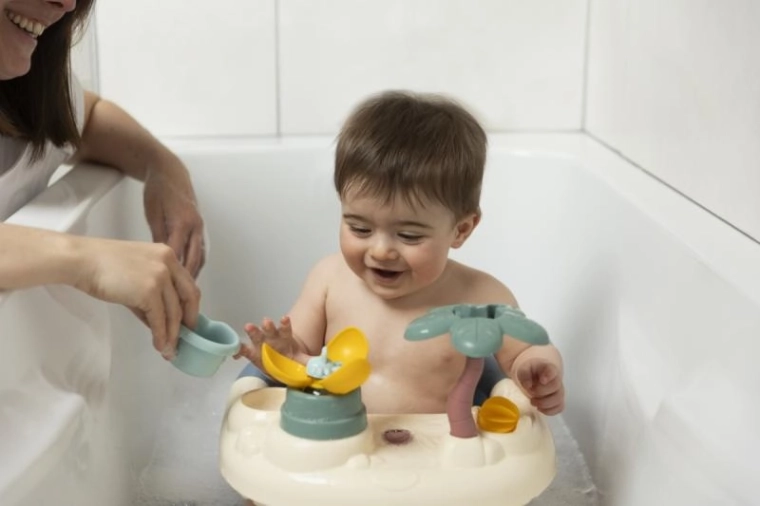 Ľahké usadenie vďaka posuvnému pultíku