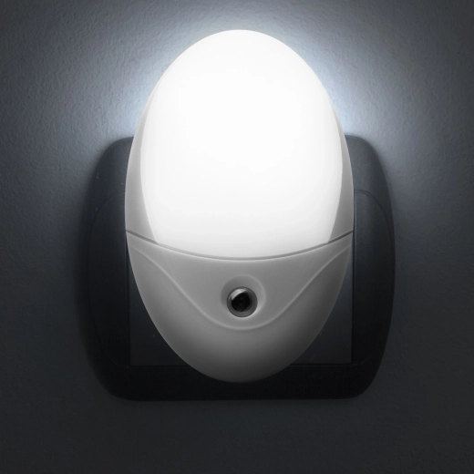 LED nočné orientačné svetlo Phenom so svetelným senzorom, biele