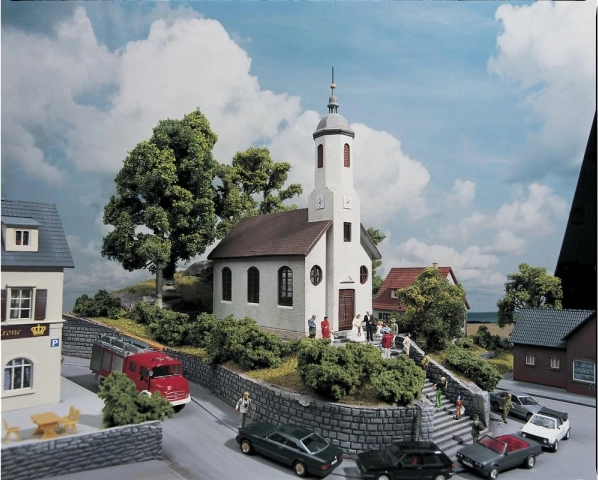 PIKO hobby kostol svätého Lukáša H0 (1:87)