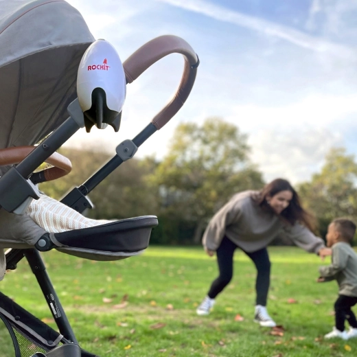 Jednoduchá inštalácia vďaka univerzálnemu držiaku