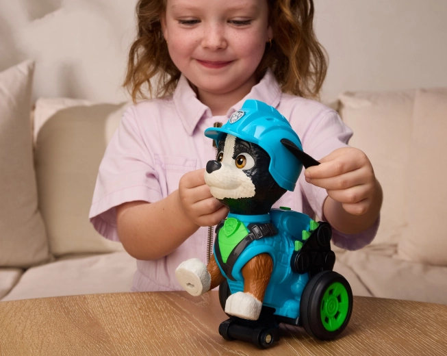 Natiahni a pusť: akčná jazda a „wheelie“