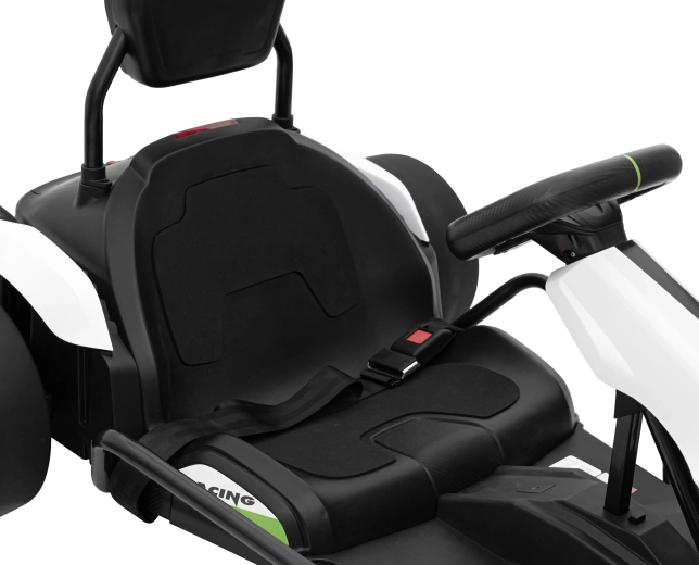 Komfort a ovládanie ako v skutočnom pretekárskom stroji