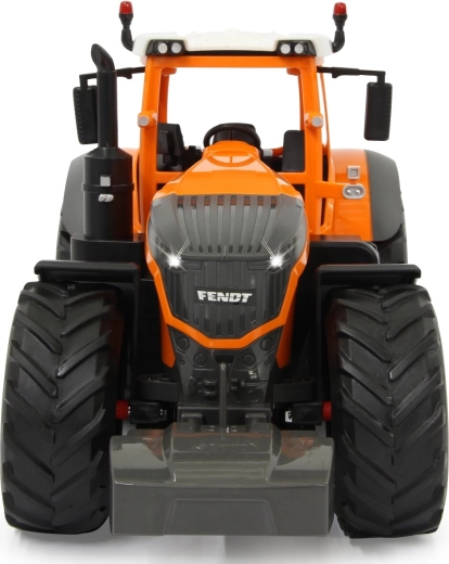 LED osvetlenie a detailné spracovanie licencovaného modelu Fendt