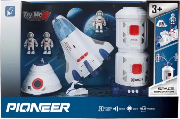 Interaktívna vesmírna stanica s raketou Madej