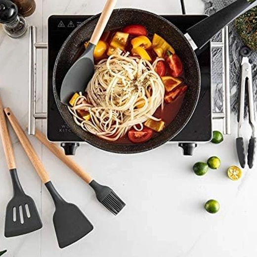 Šetrný silikón k nepriľnavému riadu