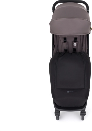 Praktické zipsy pre jednoduchú manipuláciu