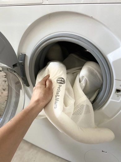 Priedušné sieťované bočnice a prateľný poťah