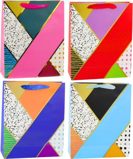 Papierová darčeková taška s geometrickými vzormi 32 × 26 × 12 cm