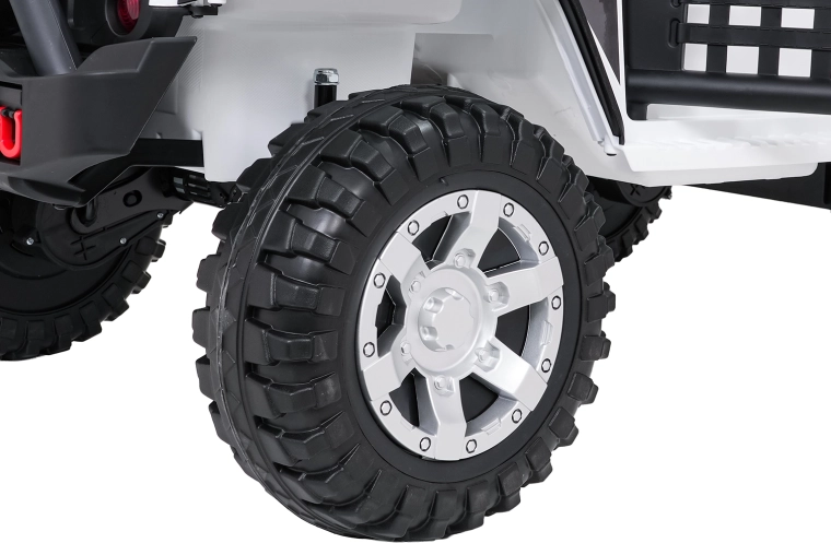 Pohon 4x4 a veľké EVA kolesá