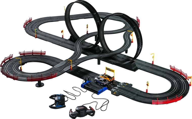 Dvojité loopingy a technická trať