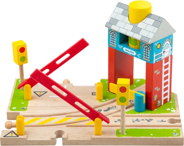 Drevený železničný prejazd s návestím