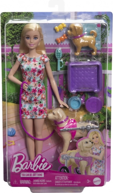 Barbie s psíkom na vozíku