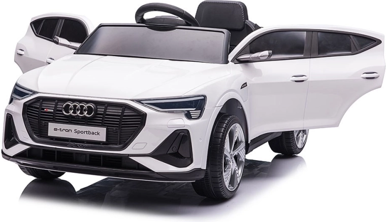Realistický dizajn AUDI s otváracími dverami