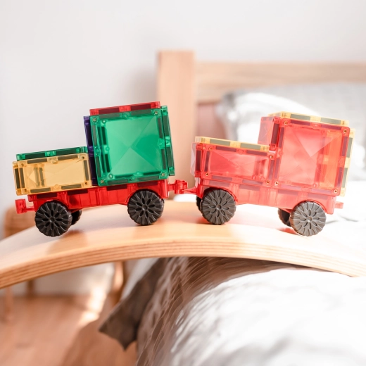 Magnetická konštrukcia, ktorá drží tvar