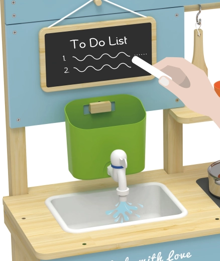 Skutočná vodná hra s nádržkou a drezom