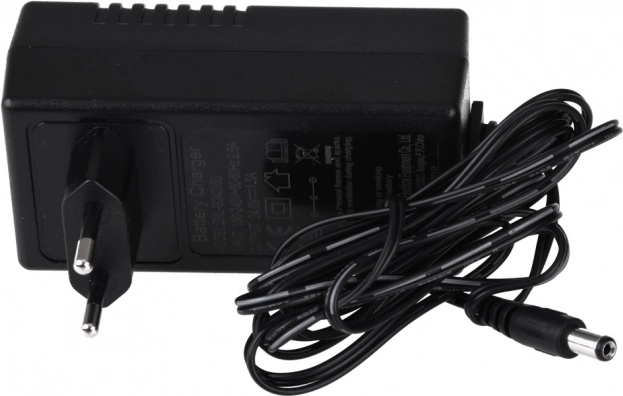 Nabíjačka 24 V 1,5 A s kolíkom pre elektrické autíčka
