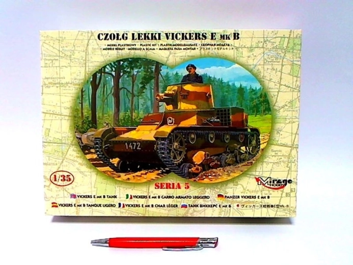 Mirage Hobby plastový model tanku Vickers E MKB S05