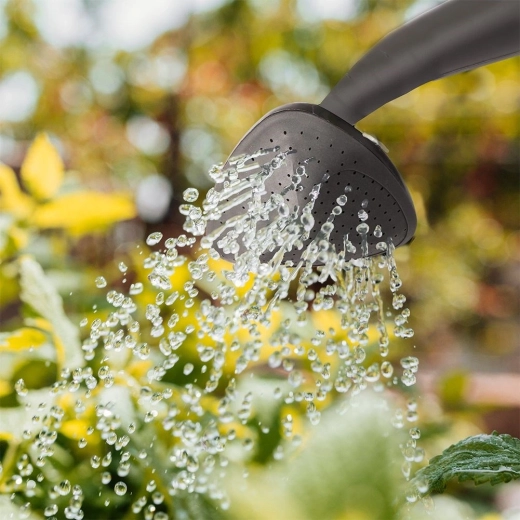 Jemné kropenie aj súvislý prúd