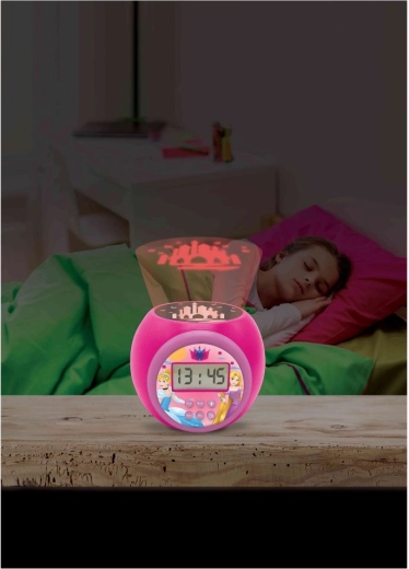 Kúzelná projekcia hradu na strop