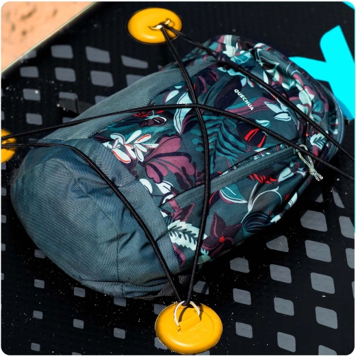 Praktické uloženie výbavy na palube