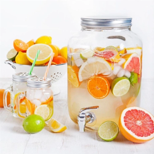 Široké hrdlo na jednoduché plnenie a čistenie