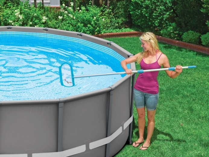 Kompatibilná s teleskopickou tyčou INTEX